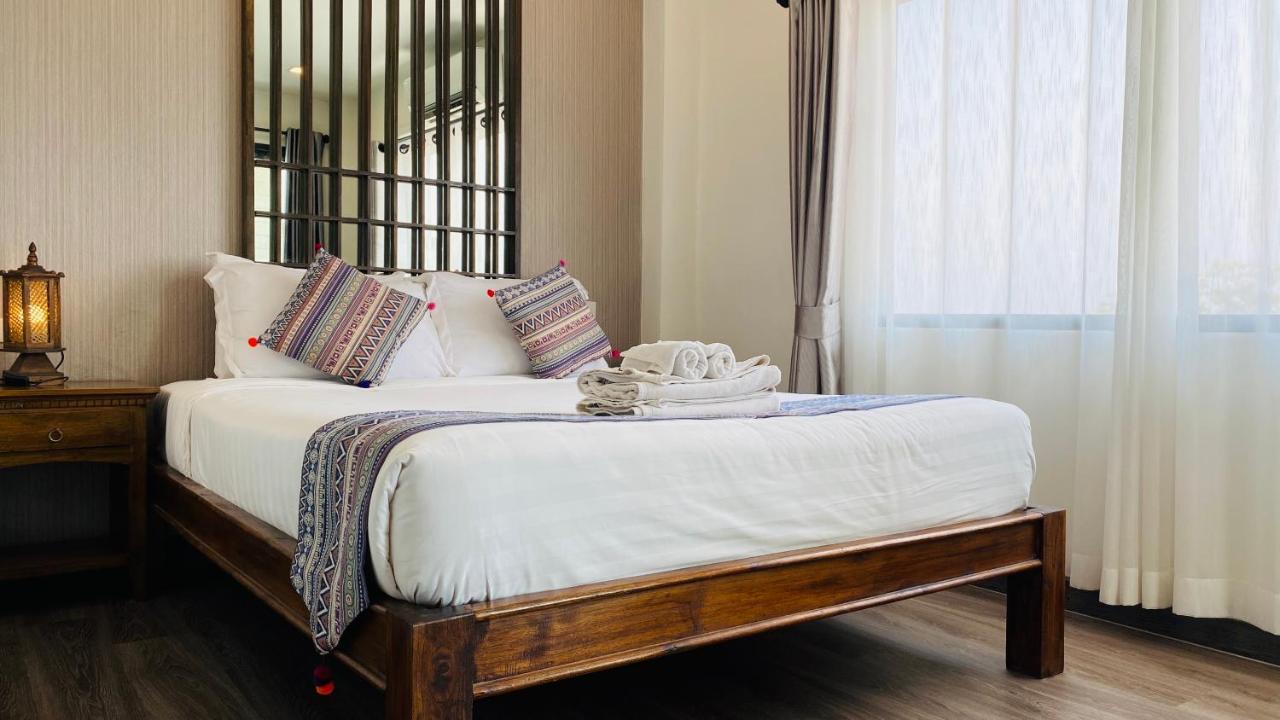 C Hotel Boutique And Comfort Chiang Mai Exterior photo