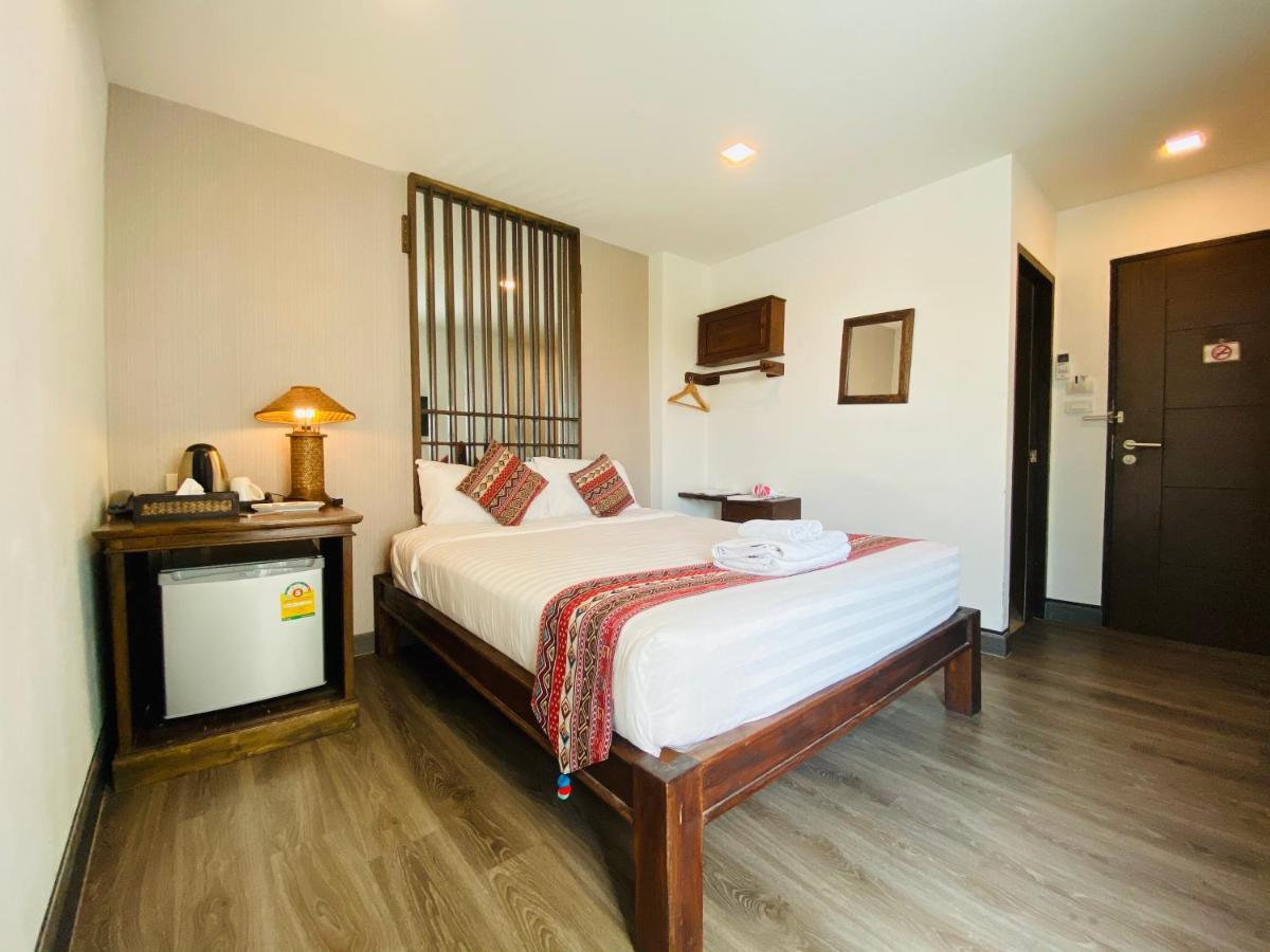 C Hotel Boutique And Comfort Chiang Mai Exterior photo